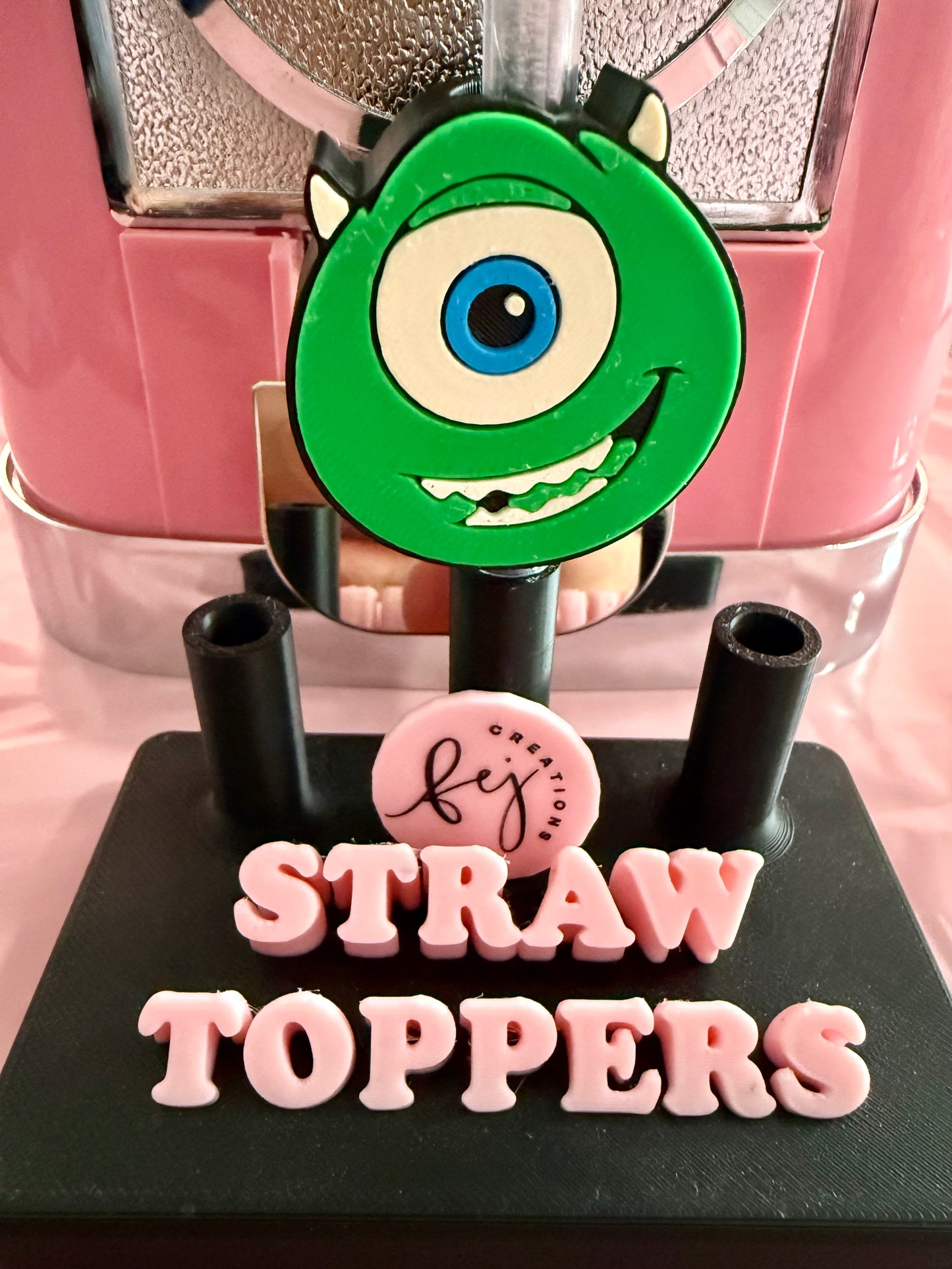Mike Straw Topper
